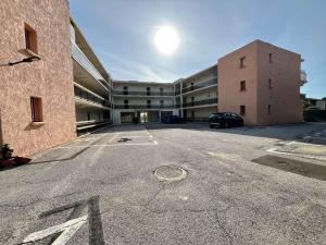 Appartements Studio moderne avec parking et climatisation a Cavalaire-sur-Mer - FR-1-226B-187 : photos des chambres