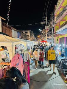 NewDhara Place Lom Sak Hotel