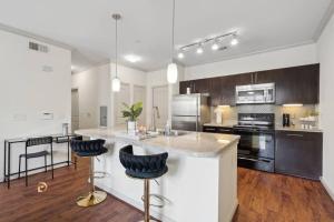 Houston Med Center Luxury King Suite with Free Parking