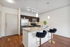 Houston Med Center Luxury King Suite with Free Parking