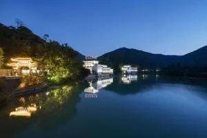 Guangdong Hot Spring Hotel - Shiling