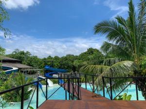 Warehouse18 Pool Cafe Resort