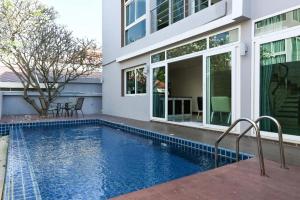 Golden Sea Pool Villa Huahin