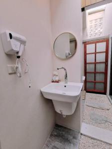 7 Class Pool Villa