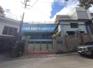 RedDoorz @ Divinagracia Homestay Tagaytay