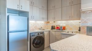 Retro City Bowl Apartment