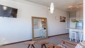 Retro City Bowl Apartment