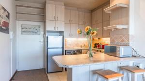 Retro City Bowl Apartment