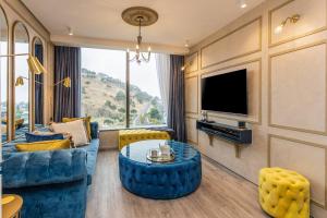 Elegant 1-Bed with City Views, No Loadshedding