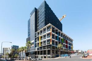 Elegant 1-Bed with City Views, No Loadshedding