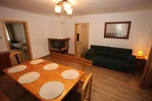 Leśniczówka Wigierskiego Parku Narodowego w Maćkowej Rudzie - Żubrówka