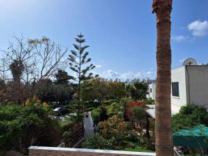 Stylish Apt Kato Paphos Close to Beach & Vibrant Harbor Life