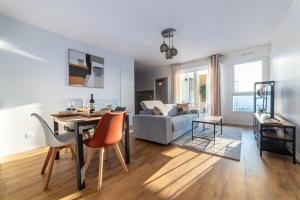 Appartements • Vue Panoramique • Gare a 10min • Parking Prive • : photos des chambres