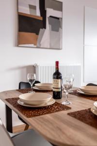 Appartements • Vue Panoramique • Gare a 10min • Parking Prive • : photos des chambres