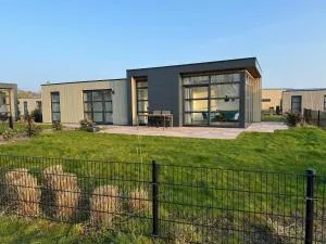 Enkhuizer Strand Chalet Meeresbrise Dritte Reihe mit Zaun Haus Nr 251 - Andijk