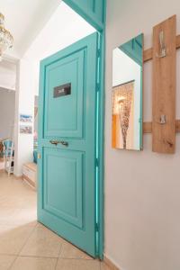 Neoclassical Loft in Monastiraki - Acropolis and metro