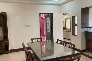 Aesthetic, beautiful & Furnished