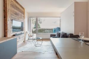 Studio rénové et élégant en plein centre