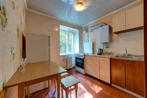 Апартаменти 1-кімнатні неподалік метро Печерська