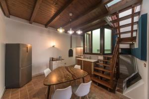 Sui tetti di Trani Harbour suite