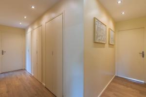 Appartements 2 BR apartment with parking, 5 minutes from Lille : photos des chambres