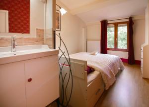 Maisons de vacances La Maison Romanaise : photos des chambres