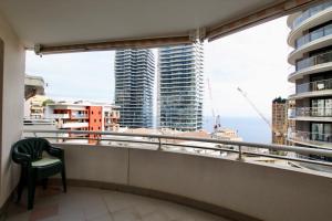 Cosy studio vue Mer aux portes de Monaco