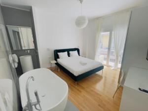 130m Luxury apartment in the heart of Athens