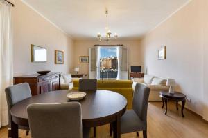 Balconcino sul Rivellino by BarbarHouse