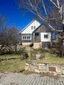 Casa dos Toros - Cortes do Meio