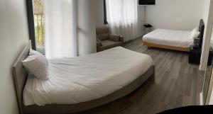 Hotels Hotel Restaurant Rolland : Chambre Familiale