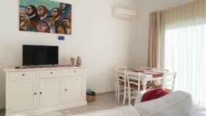 Porto Corallo Seafront img7