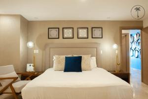 Stylish Apt. w Rooftop, Infinity Pool & Sea View