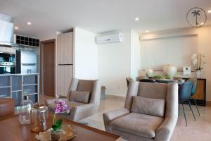 Stylish Apt. w Rooftop, Infinity Pool & Sea View