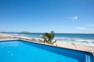 Spacious Apartment with Private Balcony & Ocean View - Brujas - Prieto