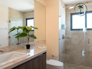 Terraza con Vista al Mar, BBQ y Piscina