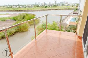 Spacious Apartment with Pool Facing the Ocean in Mazatlán - Marina