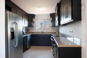 Spacious Apartment with Pool Facing the Ocean in Mazatlán - Marina