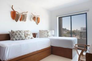 Comfy Apartment with Stylish Furnishings & Private Balcony - Antigua
