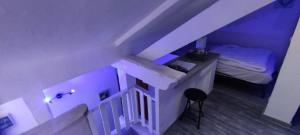 Appartements 8/9 personnes, ensemble de 3 logements tous equipes et climatises, Wifi, Netflix, centre ville a 400m, boites a cles : photos des chambres