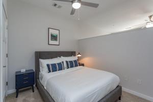 CozySuites MusicRow Astonishing Studio with free parking 38