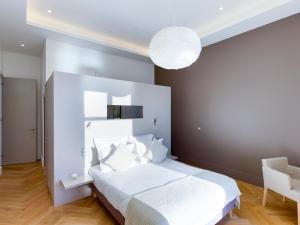 Maison de Maître avec piscine en front de mer