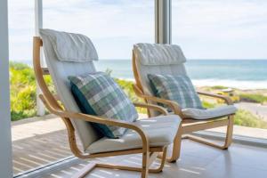 Chiton On The Rocks- Breathtaking Views- Free WIFI