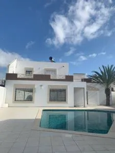Dar Midoun Villa with pool in center city - Triffa
