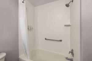 La Quinta Inn and Suites by Wyndham at WaTiki Waterpark