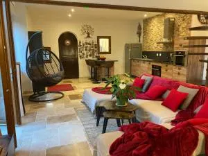 La belle Maison d'Hôtes d'Aurélie avec SPA professionnel en pleine campagne et proche de tout - Roquemaure