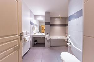 Family Suite room in Hôtel Princes de Catalogne
