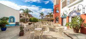 Golf Resort - Apartment - Sleeps4 - Pool - Parking