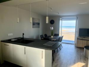 Appartements La Tourelle - Balcon vue mer et terrasse plein sud : photos des chambres
