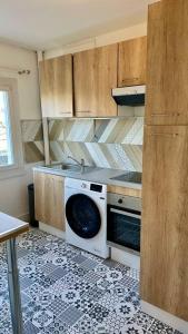 Appartements LE BORD DE LA LOIRE - chambre avec salle de bains commune : photos des chambres